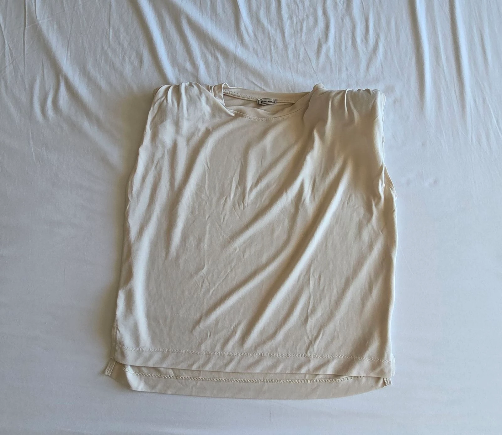 Camiseta beige crudo Pimkie M 38 con hombreras estilo retro – photo 2
